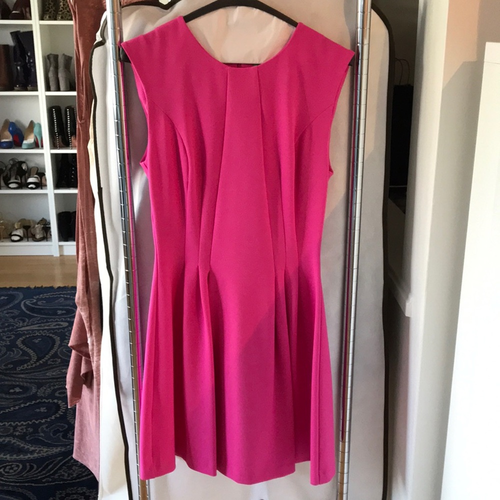 United Colours of Benetton fuschia pintucked hourglass dress